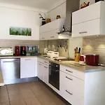 Appartement Moderne A Avec Jardin Et Terrasse Antibes