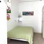 Moderne A Avec Jardin Et Terrasse
