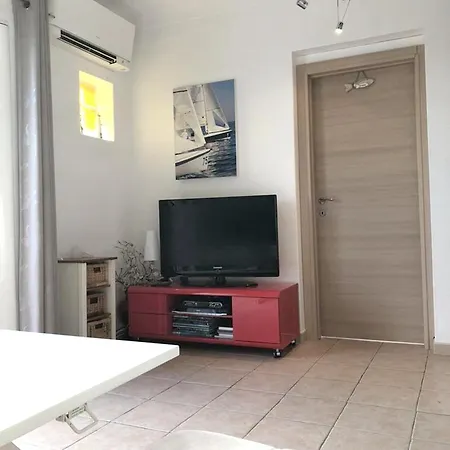 アパート Moderne A Avec Jardin Et Terrasse アンティーブ