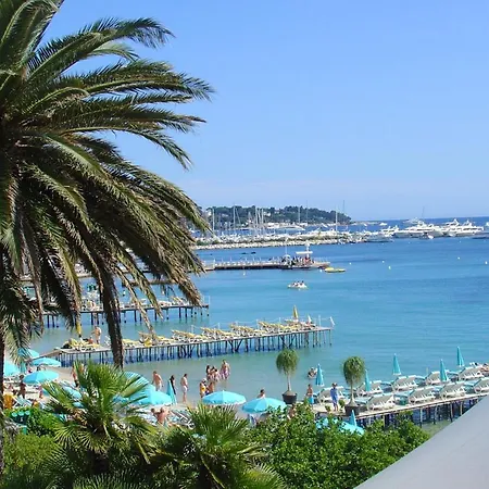 Apartmán Moderne A Avec Jardin Et Terrasse Antibes