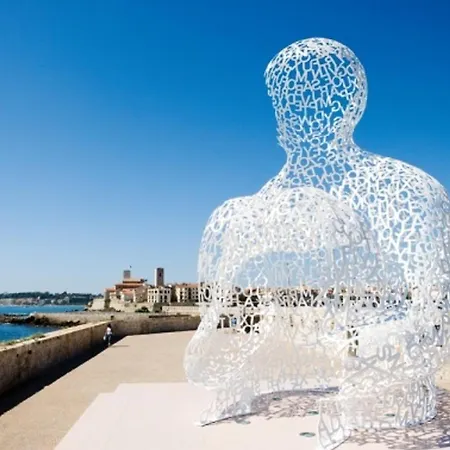 Appartement Moderne A Avec Jardin Et Terrasse