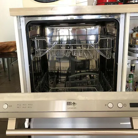 Moderne A Avec Jardin Et Terrasse Antibes