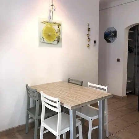 Moderne A Avec Jardin Et Terrasse Antibes