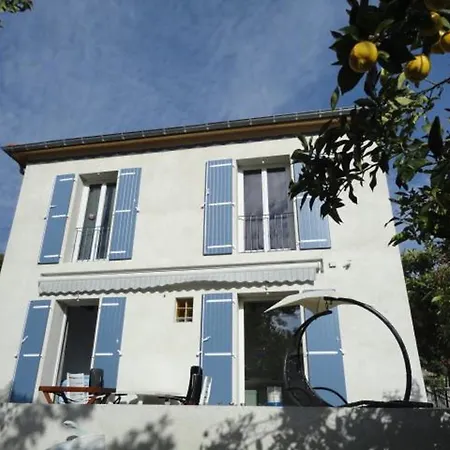 Moderne A Avec Jardin Et Terrasse Appartement