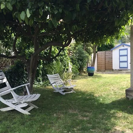 Moderne A Avec Jardin Et Terrasse *