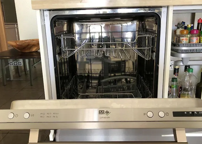 Moderne A Avec Jardin Et Terrasse Antibes